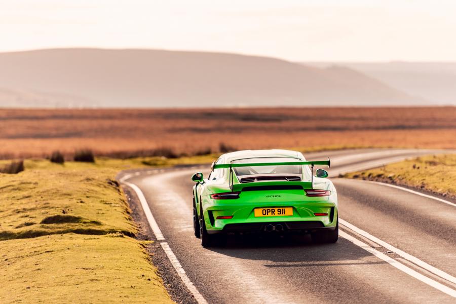 Porsche 911 GT3 RS (991) 2018 года  (UK) (фото 14 из 39)